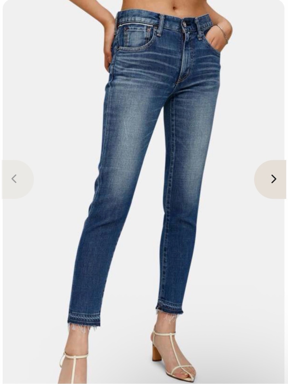 Moussy Vintage Woman’s Jeans size 30 Slim Fit Skinny Mid-Wash Denim Undone Hem